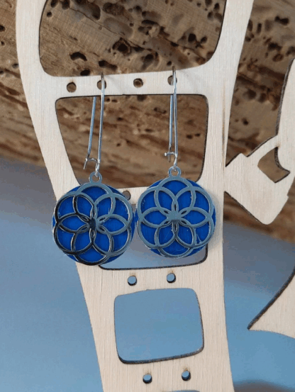 Boucles d'oreilles fantaisie réversible fleur de vie – Image 2